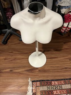 Mannequin Shoulder And Up Display Stand For Sale 
