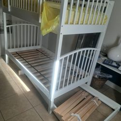 Bunk Bed With Rolling Outs 