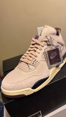 Jordan 4 size 10.5 mens  A MA Maniere