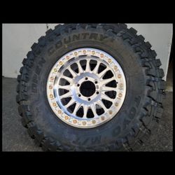17" KM445 IMPACT BEADLOCKS.   $2800 