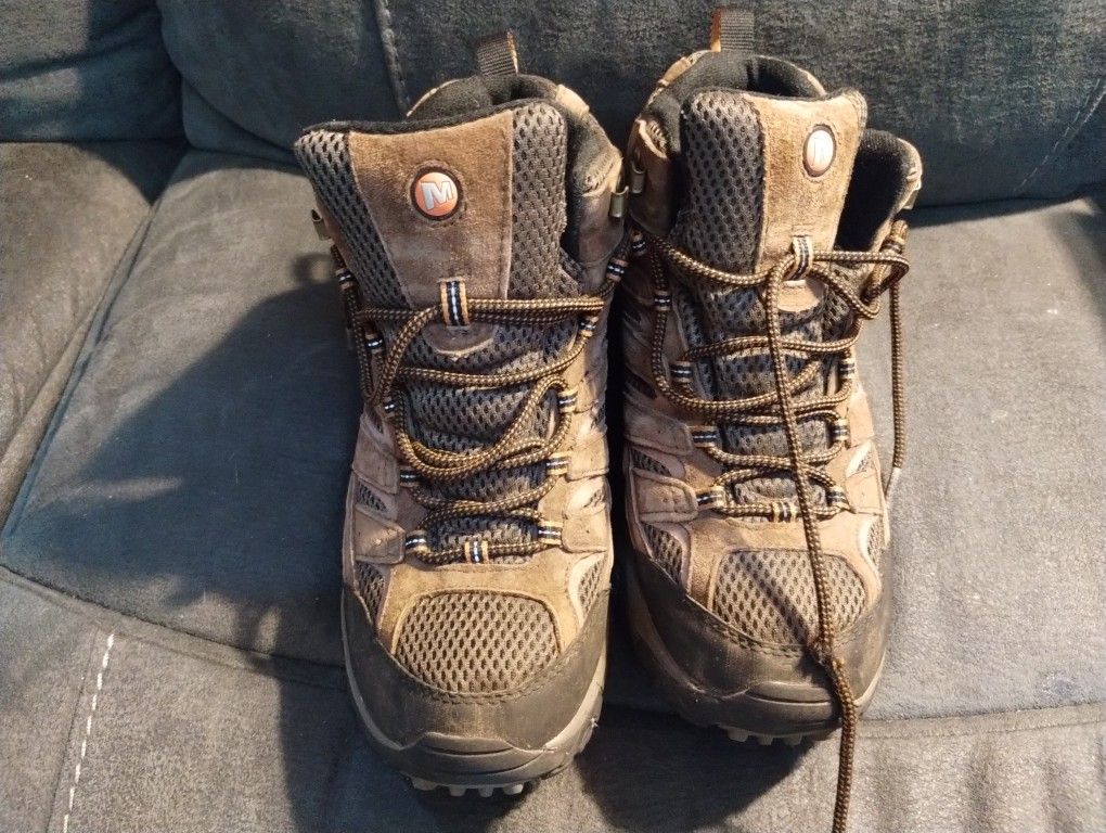 Merrell Hiking Boots 9.5
