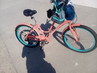Hyper 7 Speed Beach Cruiser
