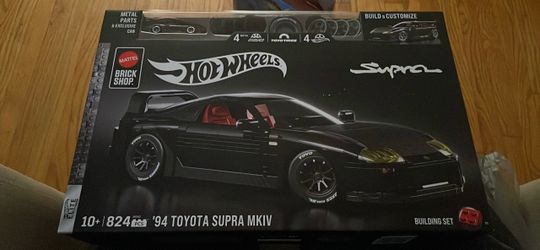 Hot Wheels Mattel Brick Shop '94 Toyota Supra MKIV Building Set