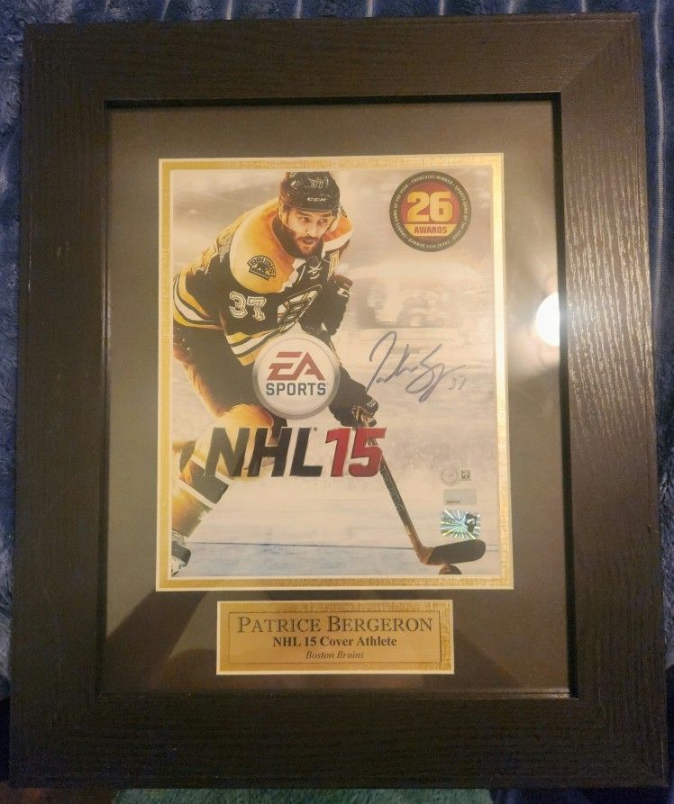 Patrice Bergeron Signed Nhl15 Cover