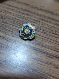 Veterans Of Farin War Pin.