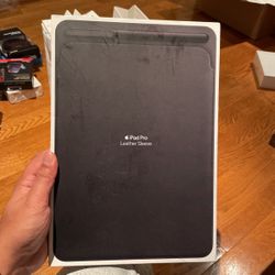 IPad Pro (10.5 In) Leather Black Sleeve