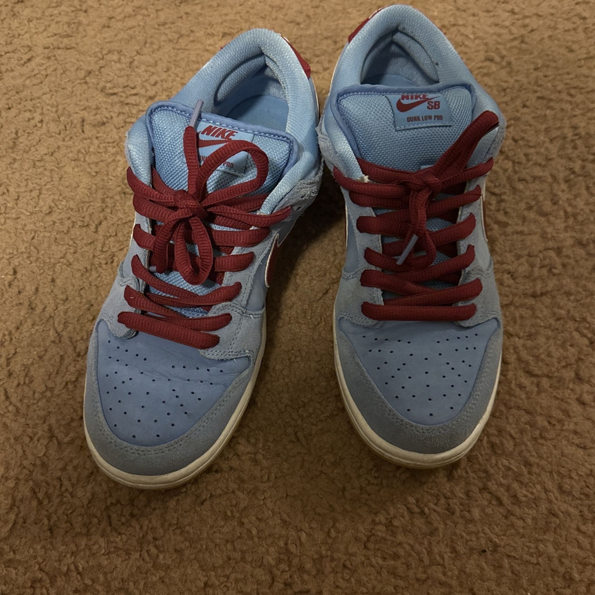 Nike SB Dunk Low Philadelphia Phillies