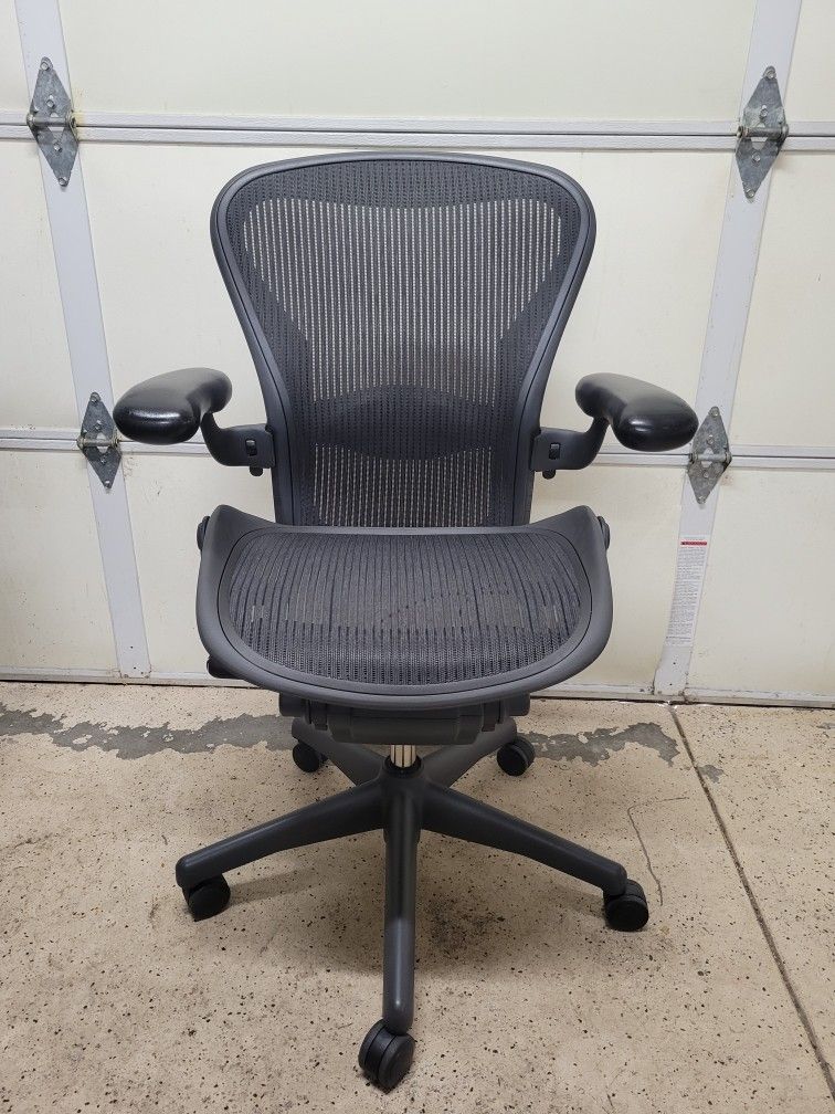 Herman Miller Aeron Size B Computer Desk Ergonomic Task Office Chair, Lumbar Pad