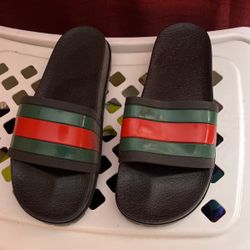 Gucci Slides 