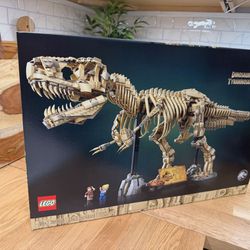 LEGO Dinosaur Fossils: Tyrannosaurus rex Set #76968-1 NEW SEALED