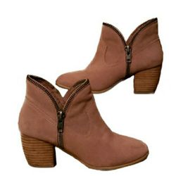 Chinese Laundry Blush Suede Zip Boootie 7.5