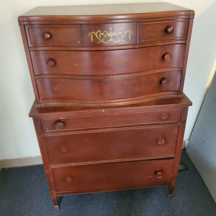 Dresser Antique 