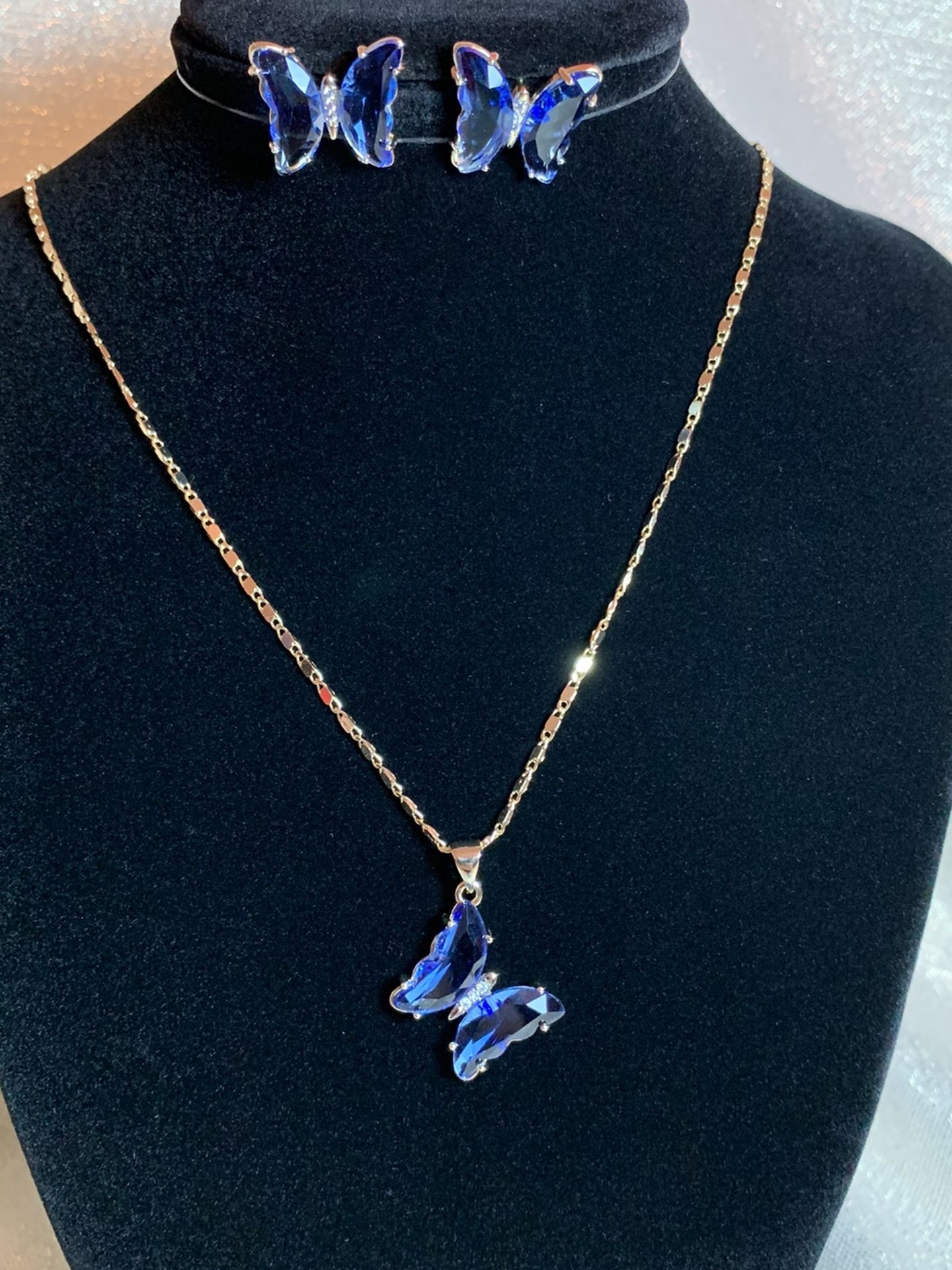 Gold Filled/ Oro Laminado Blue Butterfly Pendant, Necklace and Earrings Set