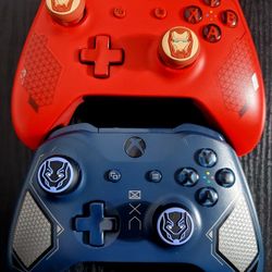Special Edition Xbox One Controllers Marvel Themed