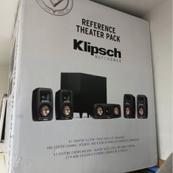 Klipsch Reference Theater Pack 5.1 Surround Sound with Yamaha TSR-700 receiver