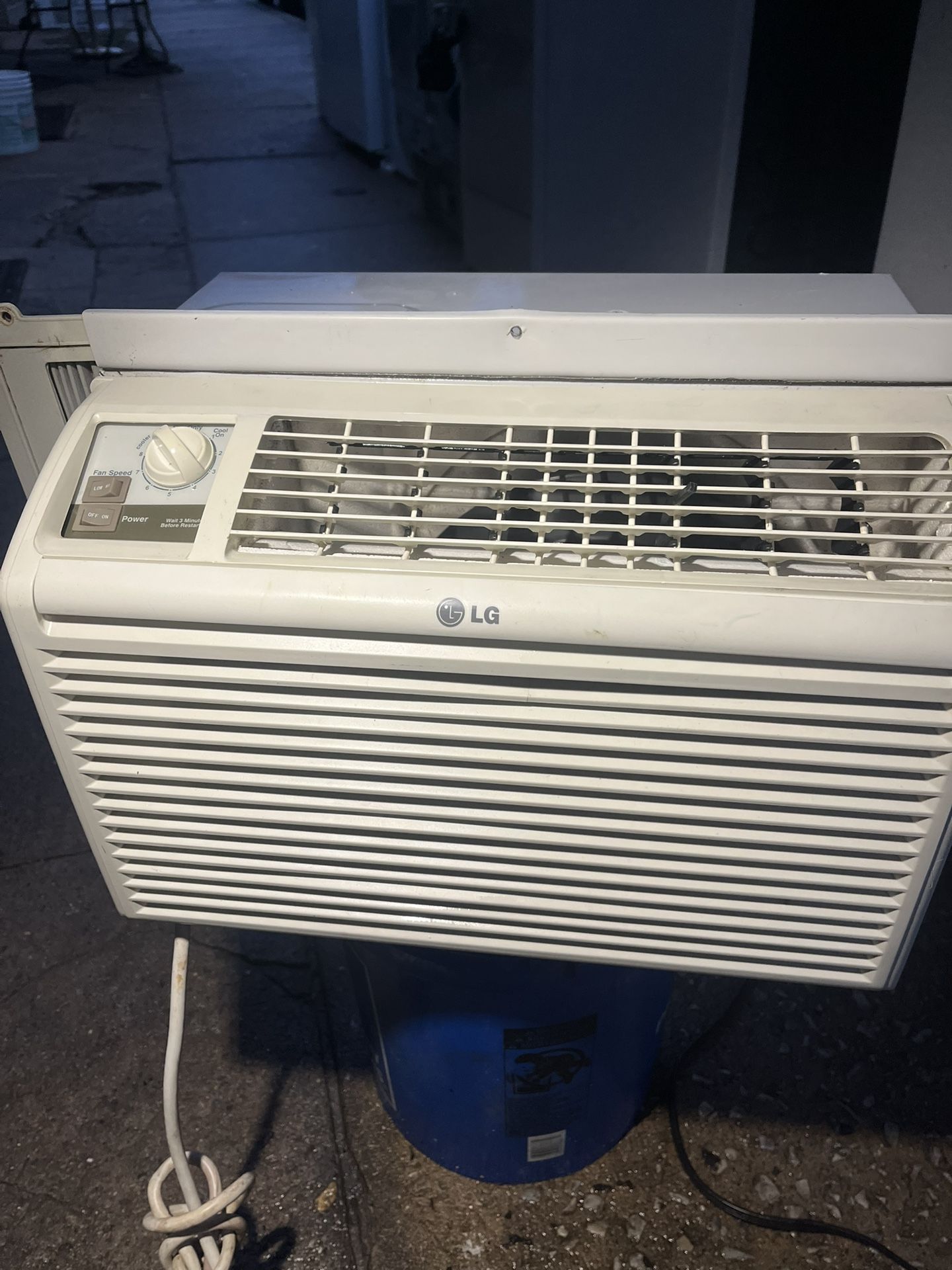 LG Air Conditioner 5000 BTU