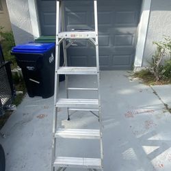 Husky 6 Foot Ladder 