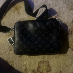 Louis Vuitton Trio Messenger Monogram Eclipse 