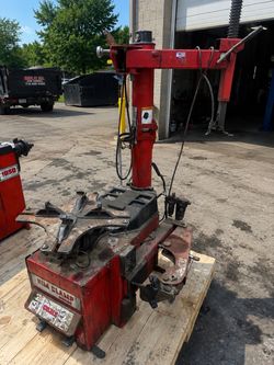 Tire machine