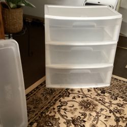 Sterilite 3 Drawer Plastic Storage Unit. 21 “ High, 21and1/2” Wide Across The Front And 14” Wide Across The Side. Clear Plastic Drawers, White Top