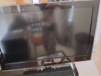 SAMSUNG 32" FLAT SCREEN TV
