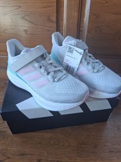 Adidas size 1.5Y
