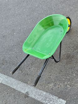John Deere Kids Wheelbarrow