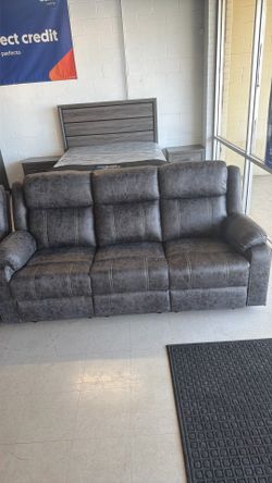 Sofa reclinable de 3 puestos con centro de carga y posa vasos 🔥