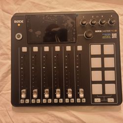 RodeCaster Pro