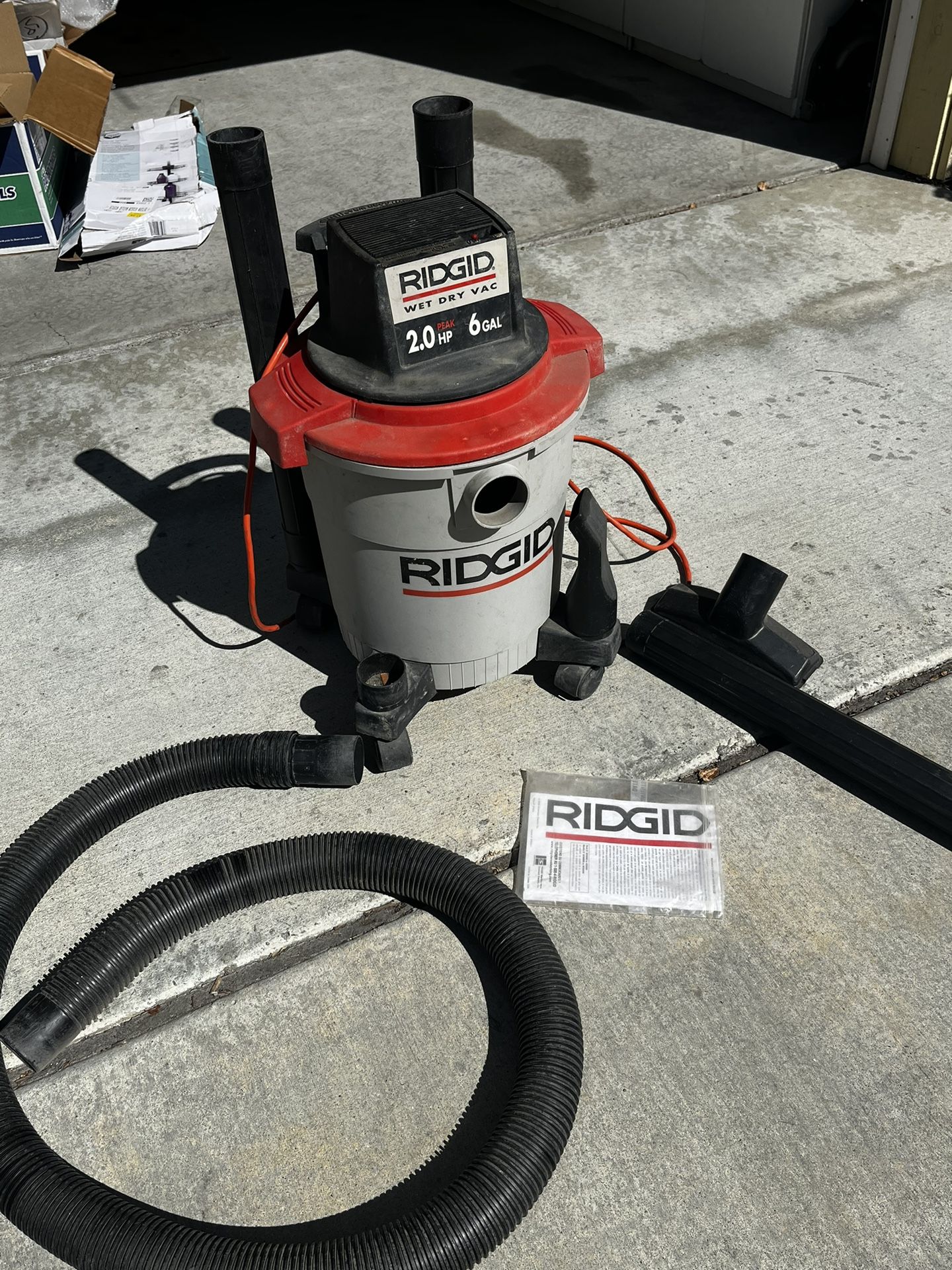 Rigid Vacuum Cleaner (Wet and Dry)