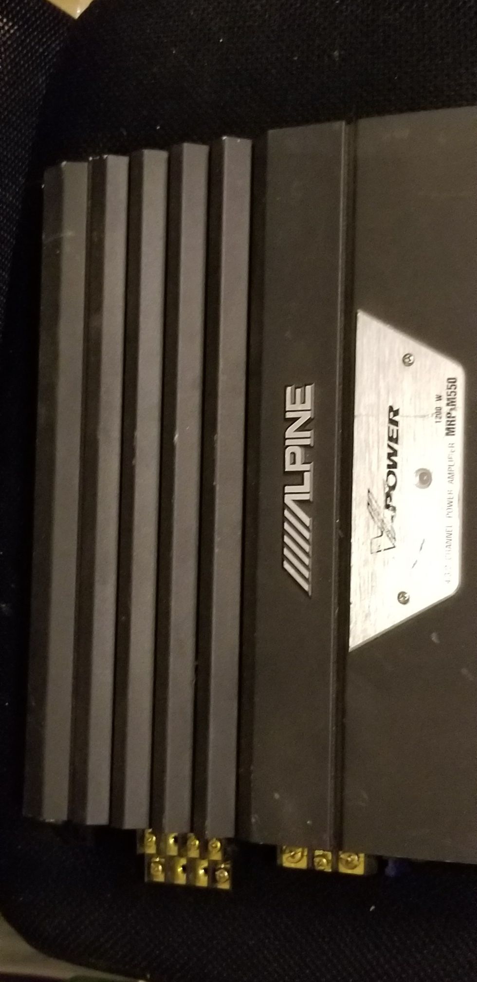 Alpine V-Power Amp, Model MRP-M550 1200 watt
