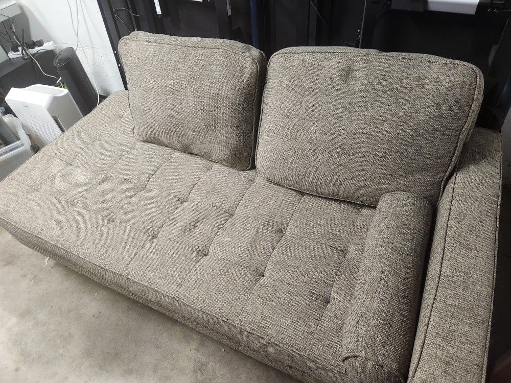 Couch – Great Condition!