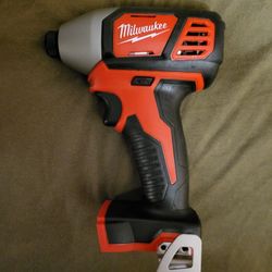 Milwaukee 1/4 Impact Drill NEW