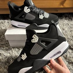 AJ4 4 White Thunder Size 12 Men’s Shoes