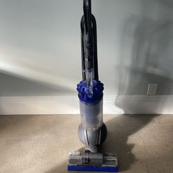 VACUUM CLEANER