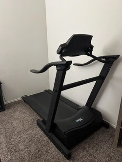 Treadmill Smooth Fitness 7.1HR