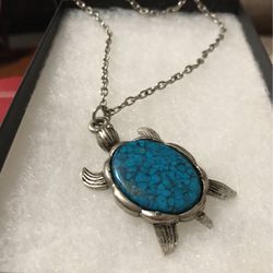 Pretty!  Silver Turquoise Turtle Necklace 