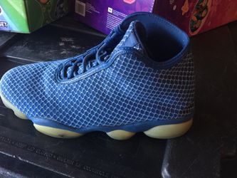 JORDANS SIZE 9 LIKE NEW
