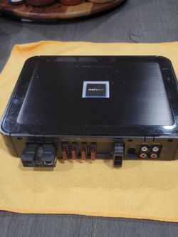 UN AMPLIFIER ALPINE