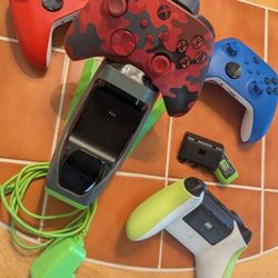 Charging Stand Storage Dock with Battery Packs and Power Cable for Xbox Series X Controllers (Controllers Not Included)