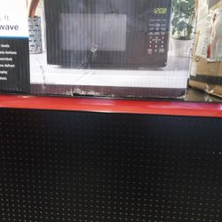 Main Stay Microwave (New In Box)