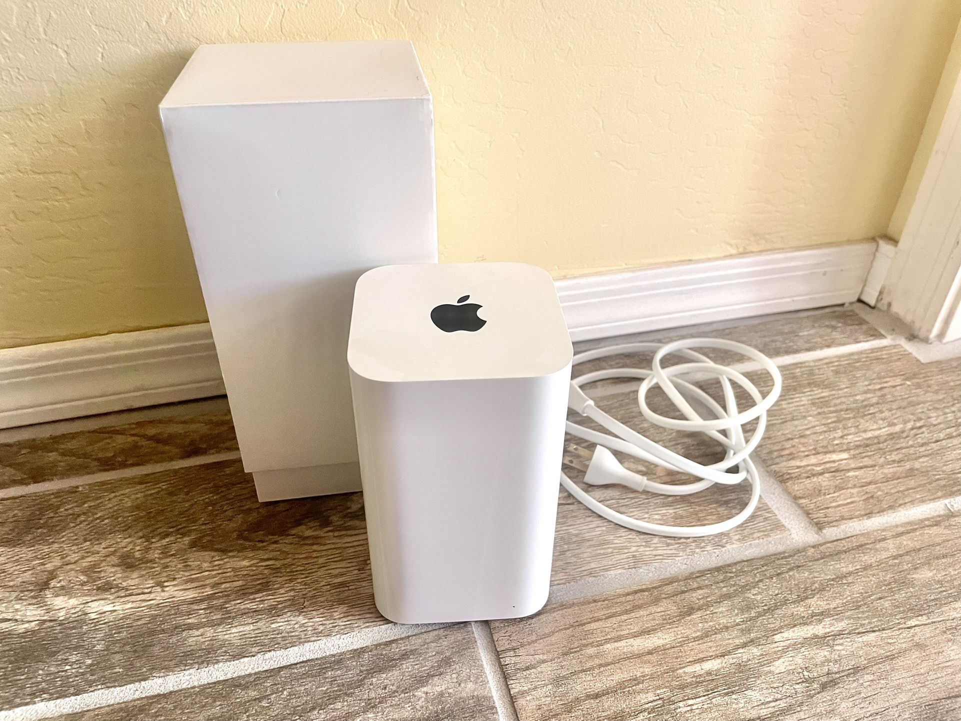 Apple AirPort Extreme Base Station Wireless Router A1521 W Wifi Adapter Dongle