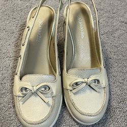 St. John’s Bay Wedge Women Size 6