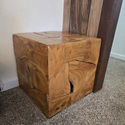 Cube Wood Seat