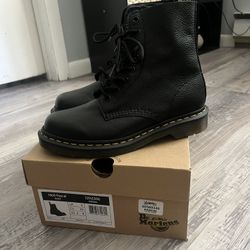 Dr. Martens 1460 Size 8