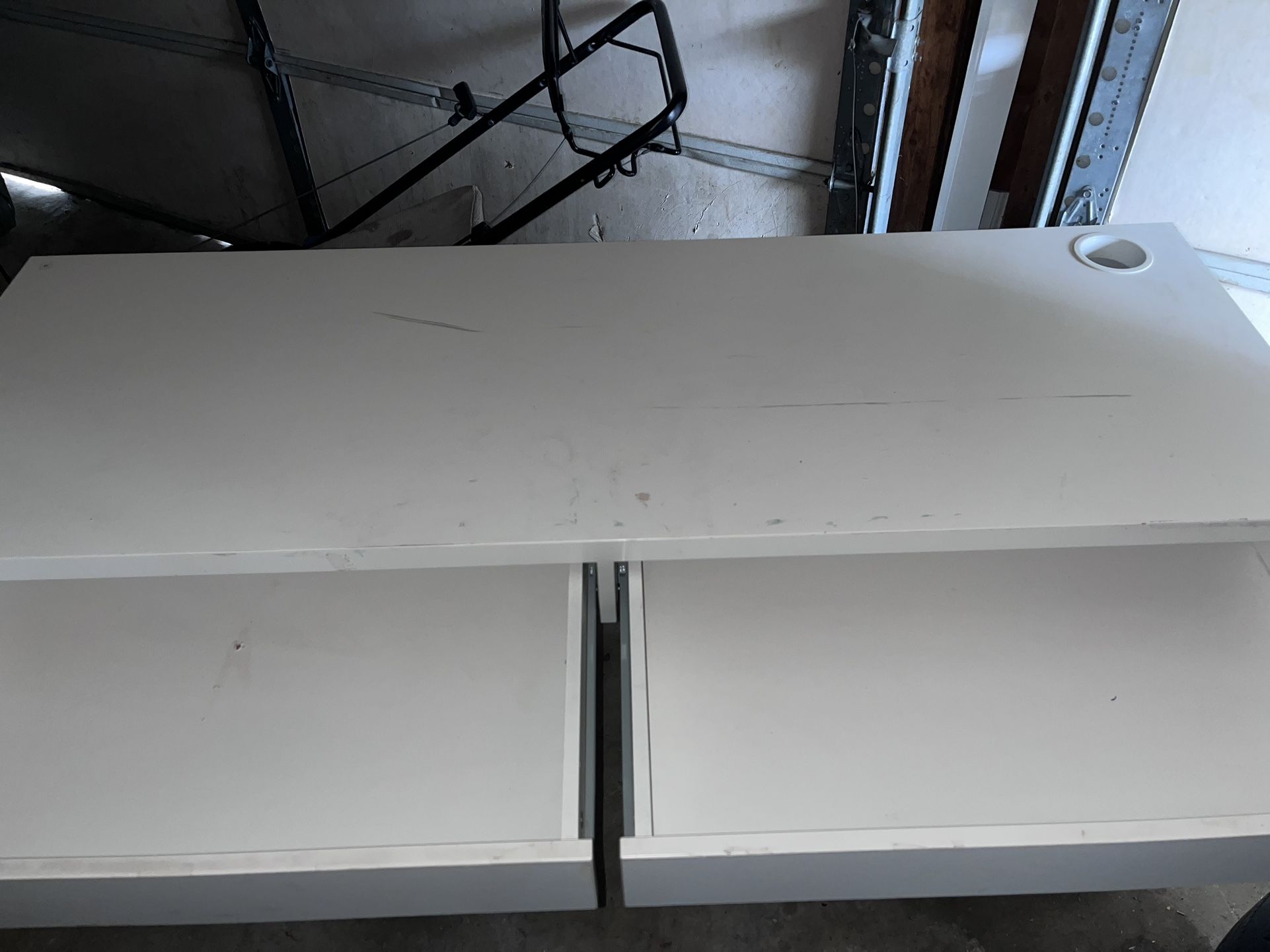 IKEA Micke Desk 