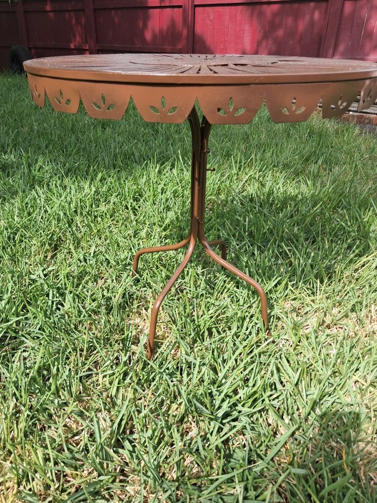 Round Heavy Bistro Table