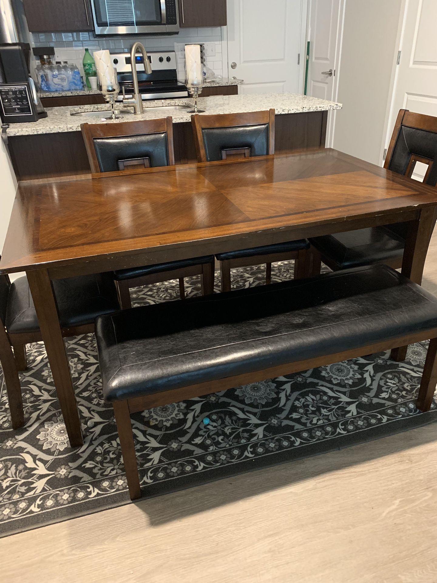 Dinette table