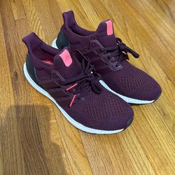 Adidas Ultraboost Size 9 Burgundy