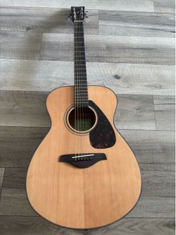 YAMAHA FS800J ACOUSTIC GUITAR